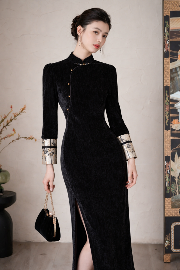 DeerHui Secret · Black Velvet Cheongsam Dress - Long Sleeve Manderin Collar Qipao